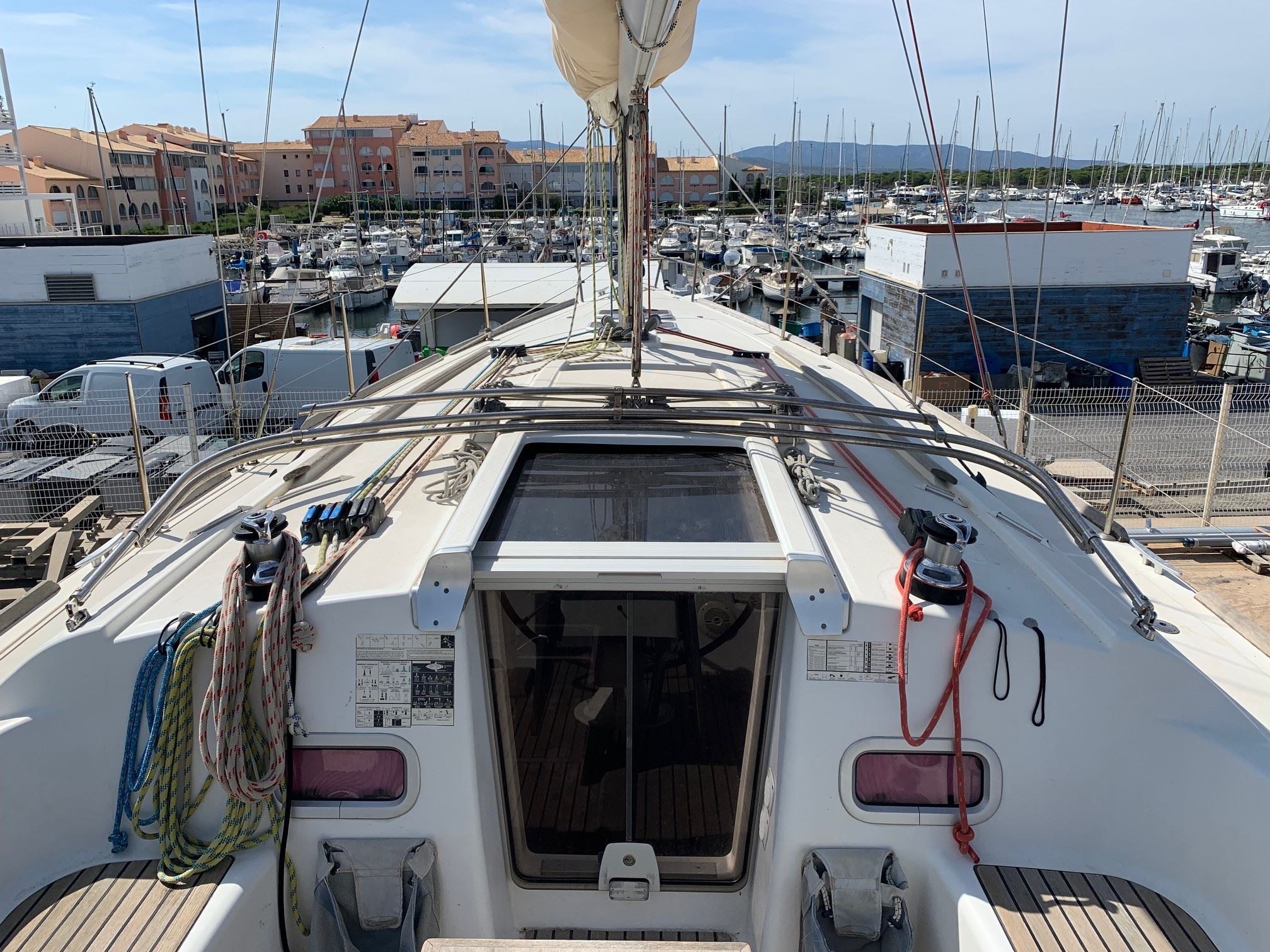 slider 6 Beneteau Oceanis 37